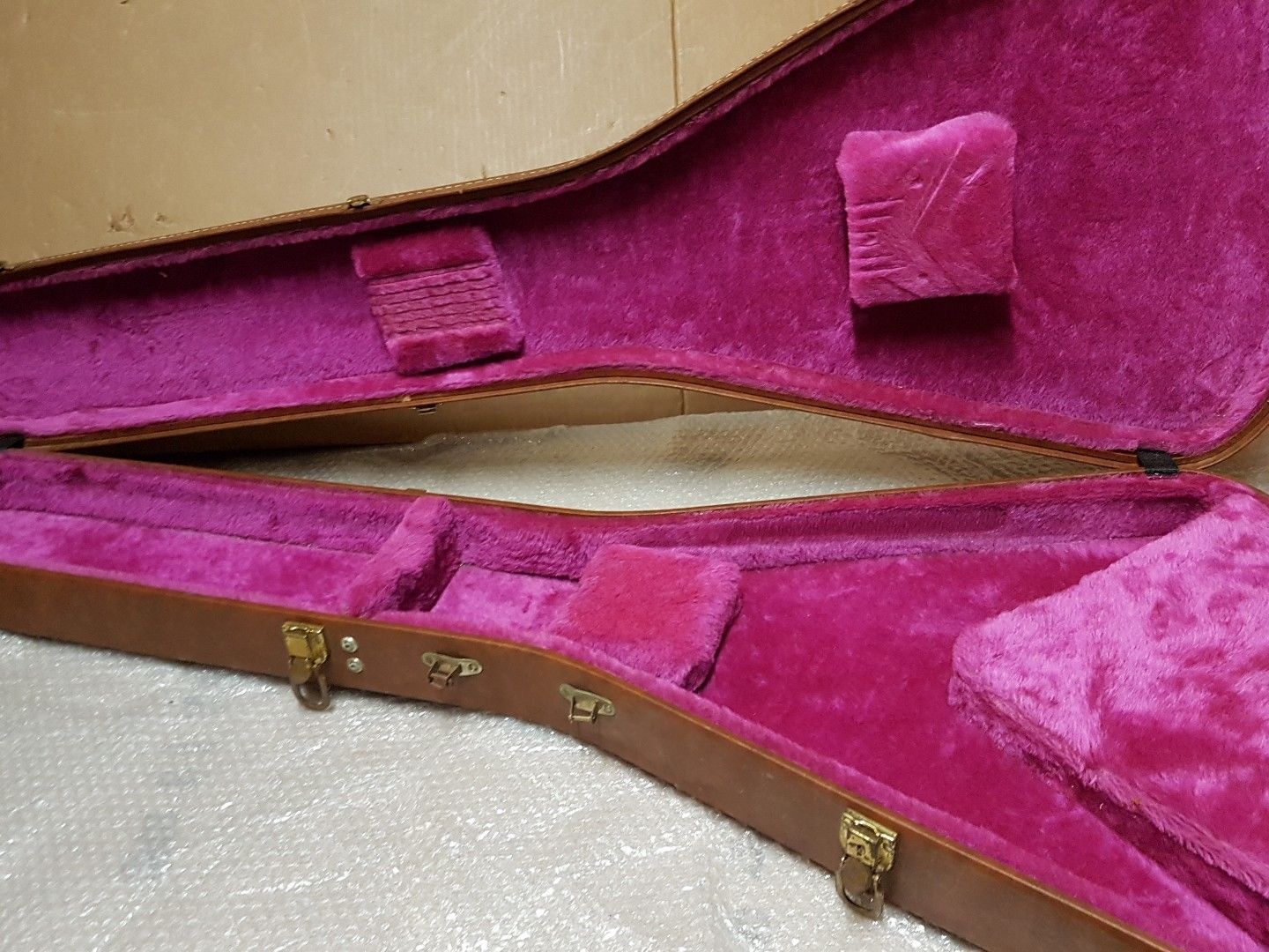 1982 GIBSON FLYING V CASE - REISSUE '59