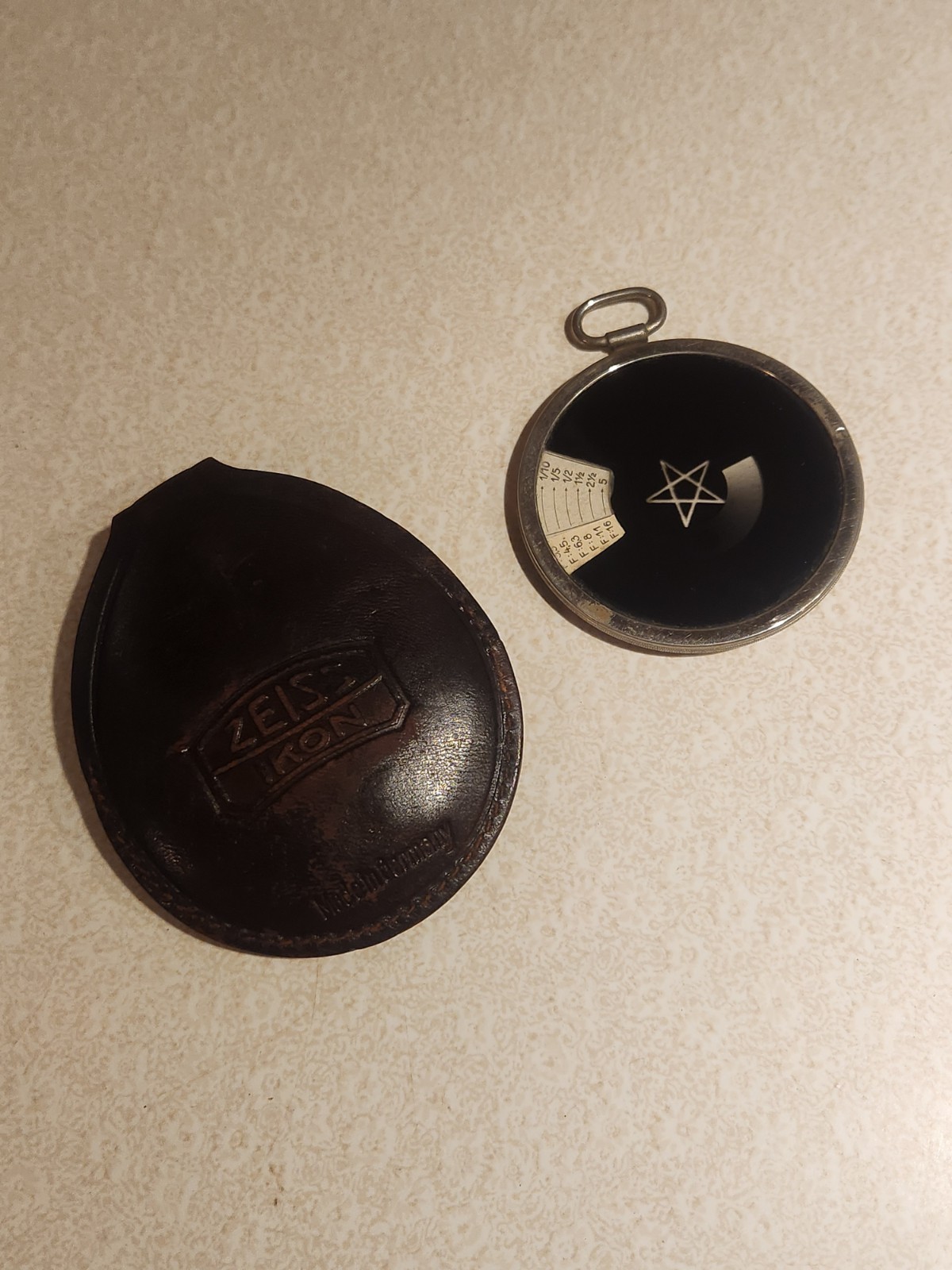 Vintage Zeiss Ikon Diaphot Exposure Meter Photometer with leather storage case