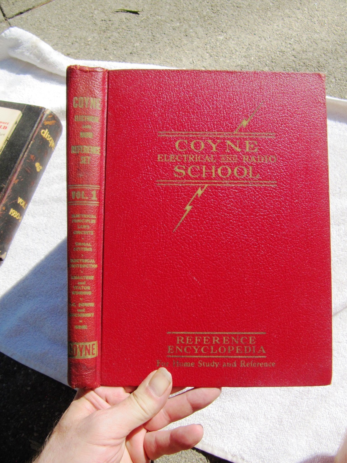 1944 COYNE Electrical and Radio SCHOOL Ref Encyclopedia Volume1 Telephone Motors
