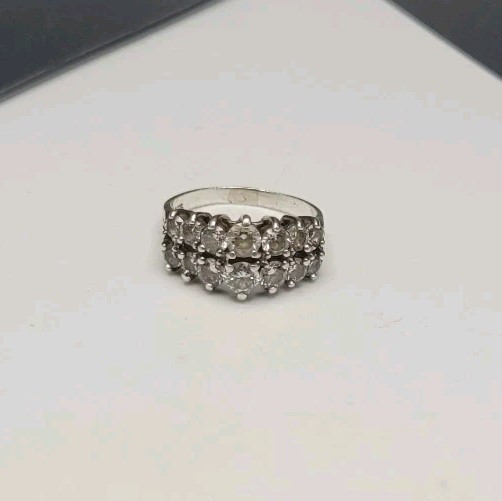 Sterling Silver 925 Graduating In Size Clear Stones Size 8.25 Ring 4.5g