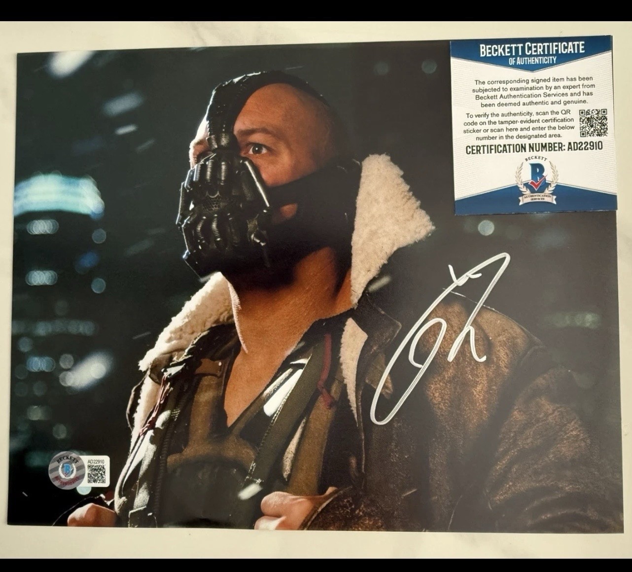 BAS COA Tom Hardy Signed Photo BECKETT