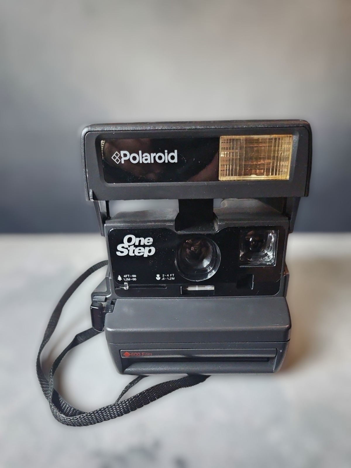 🔥POLAROID ONE  STEP 600 FILM INSTANT CAMERA