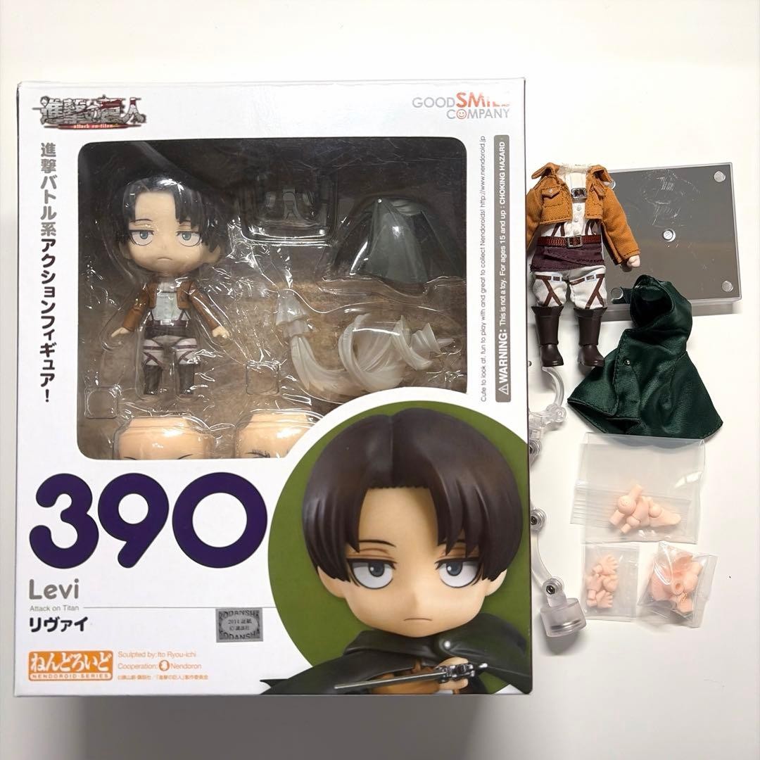 Attack on Titan Levi Nendoroid Doll with Bonus Outfit Obitsu 11 Body Used