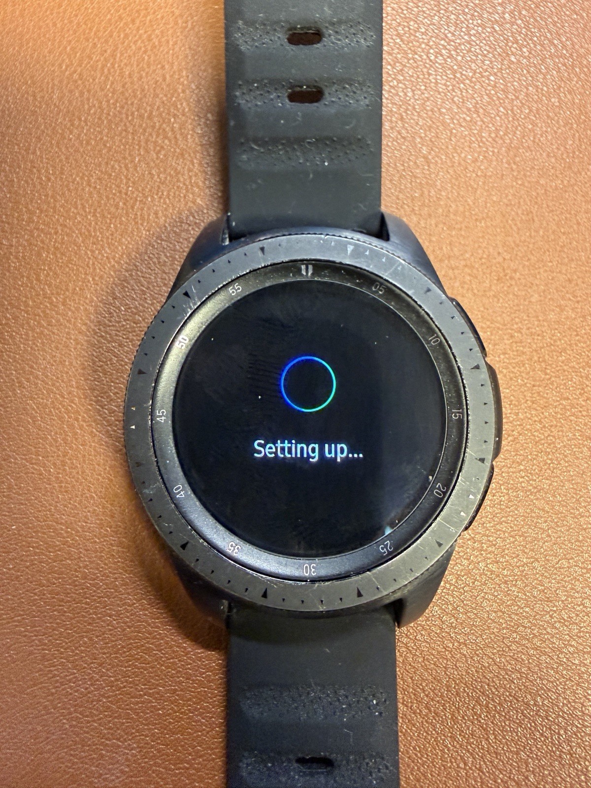 Samsung Galaxy Smart Watch SM-R815U Black 42MM / No Charge