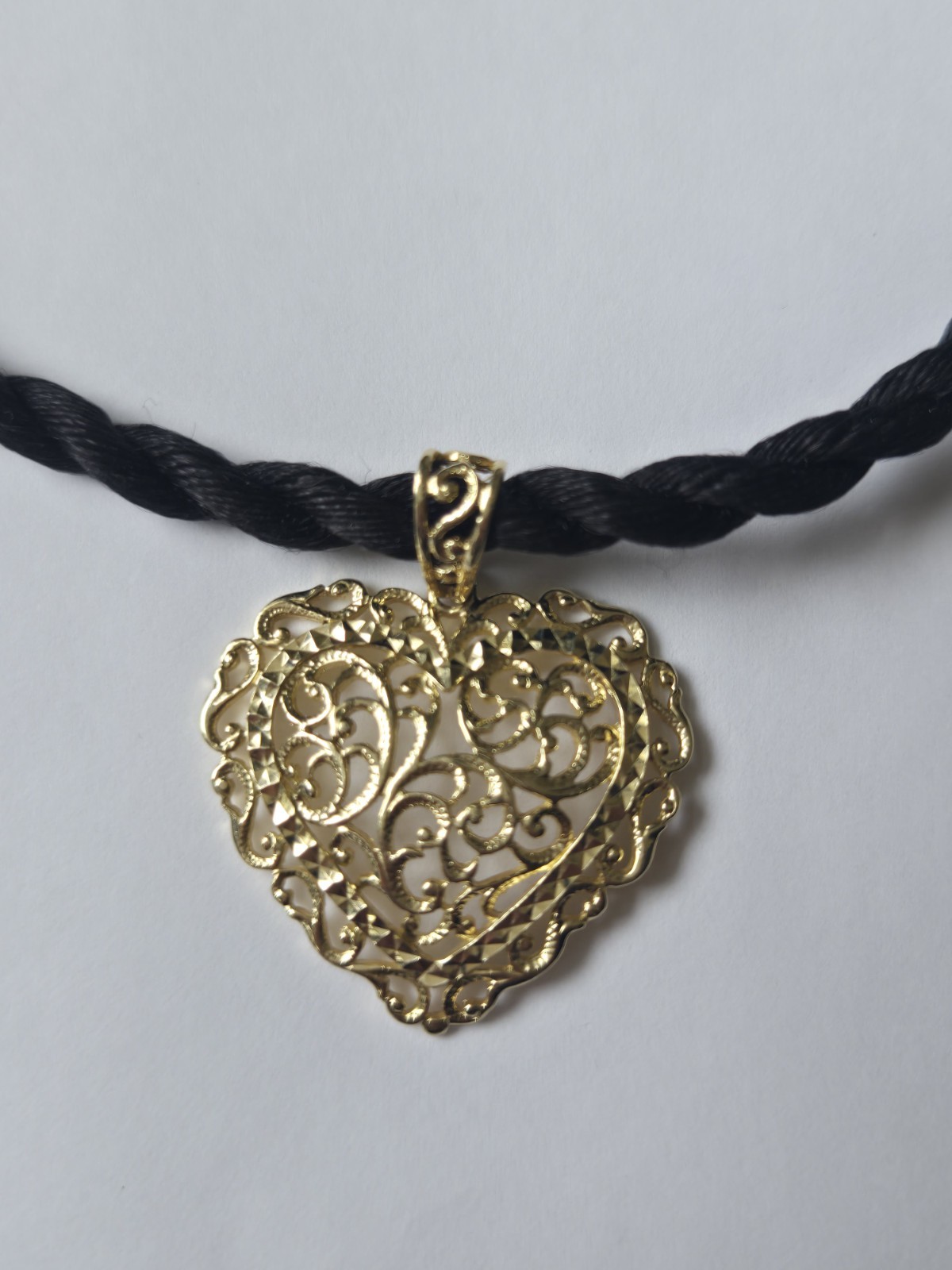 14K Solid Gold Filigree Heart Pendant Black Nylon Cord Necklace-16.5" 