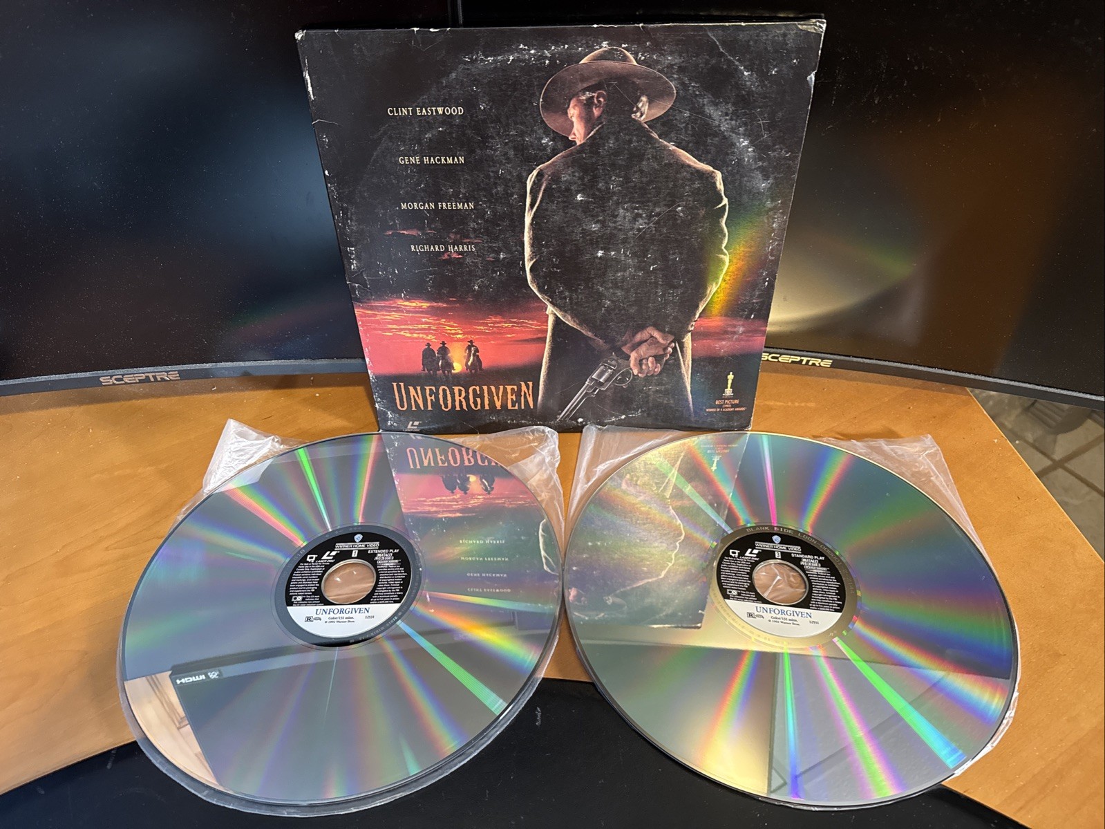 Unforgiven LaserDisc Widescreen Clint Eastwood Gene Hackman Freeman 1992 R B9 VG