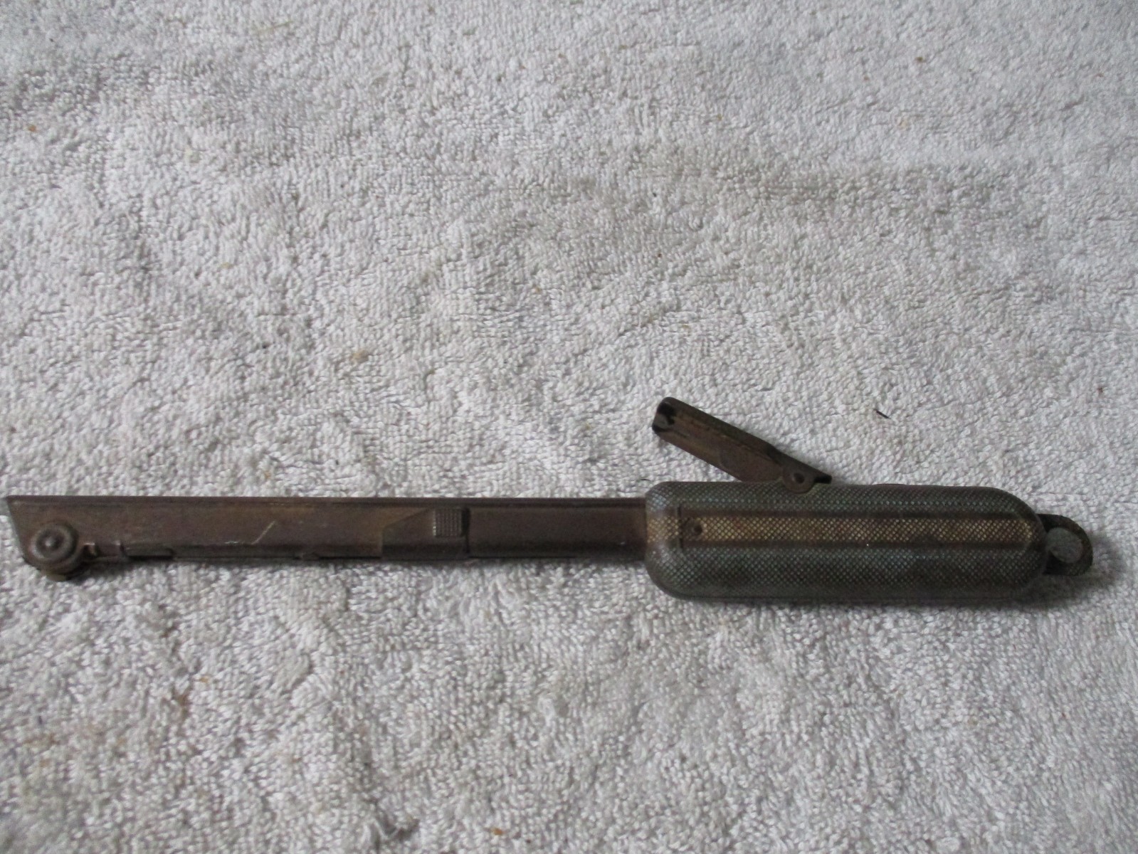 WORKING Vintage Metal Austrian IMCO Coghlans Long Spark Lighter Pink Needs Fluid