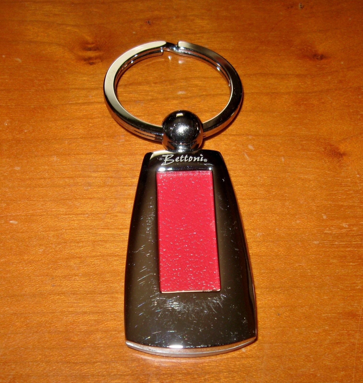 Bettoni Hotel Contessa Suites on Riverwalk Keychain Promo Advertising Keyring