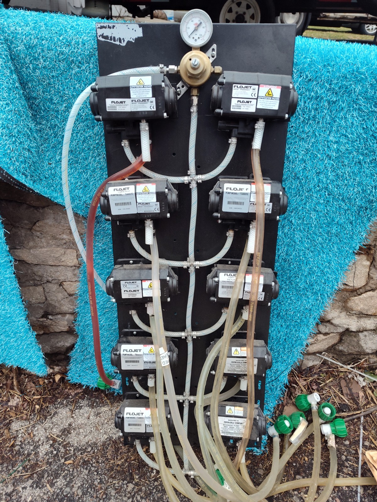 10 Flojet T5000-515 - Beverage Pump with board and hoses / gauge