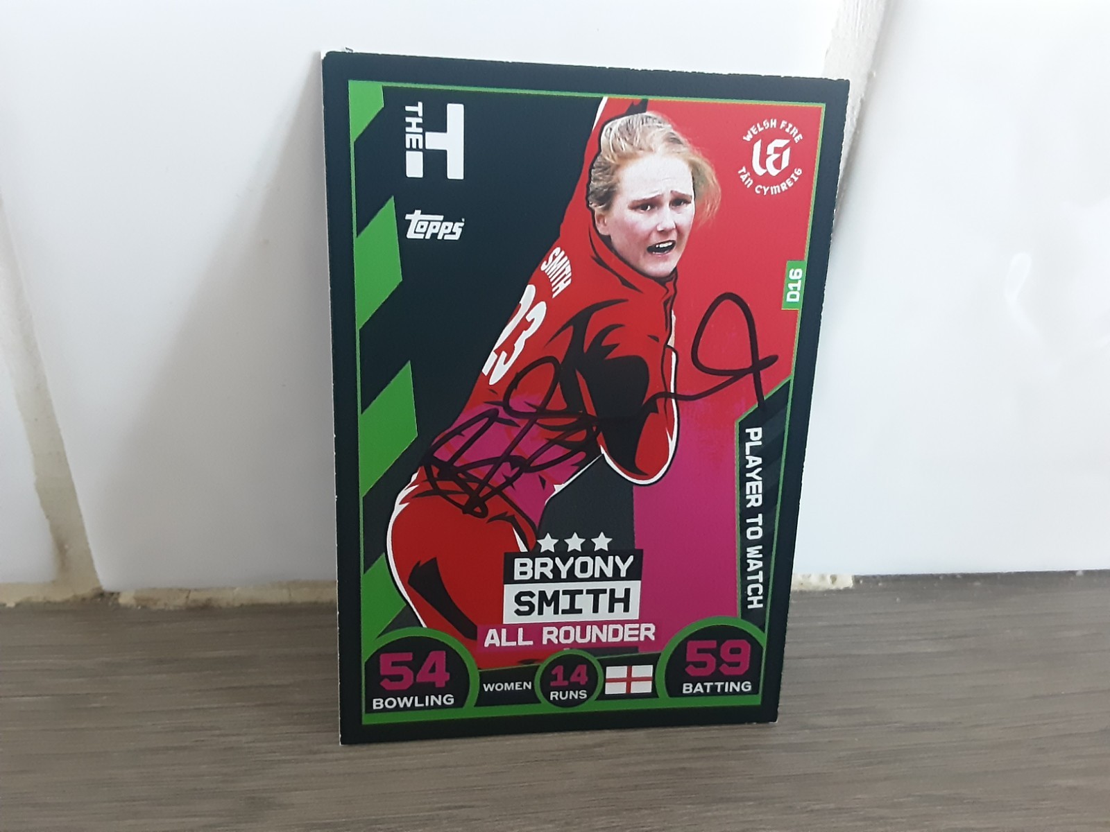 BRYONY SMITH - The Hundred Series One Hand Signed Cricket trading card DYNAMOS 
