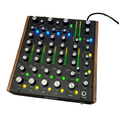 RANE MP2015 Rotary Mixer 3-Band Isolator Professional DJ Mixer Mint Condition