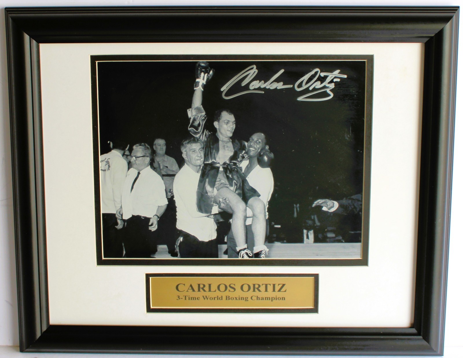 CARLOS ORTIZ 1936-2022 SIGNED PHOTO PUERTO RICAN PROFESSIONAL BOXER FRAMED COA
