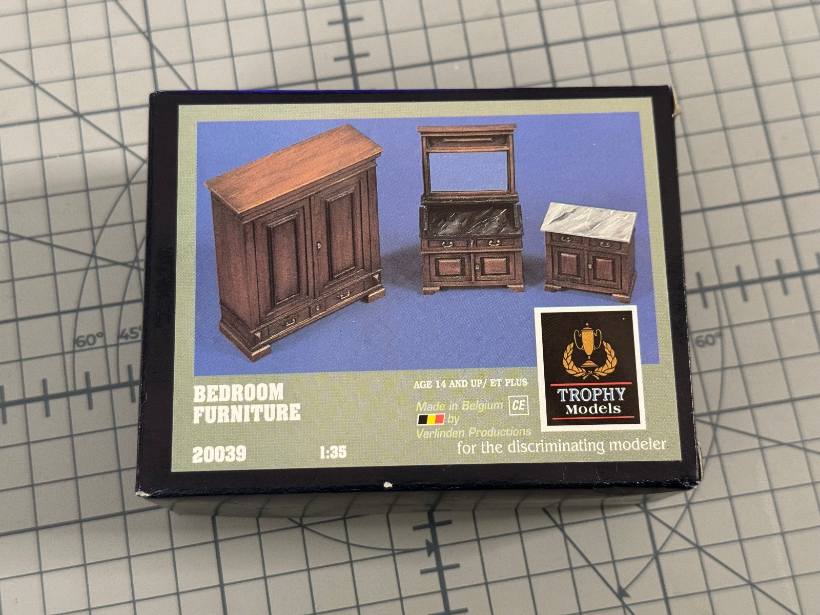 Verlinden - Bedroom Furniture 1:35 (20039) - € 17.90 50% DISCOUNT