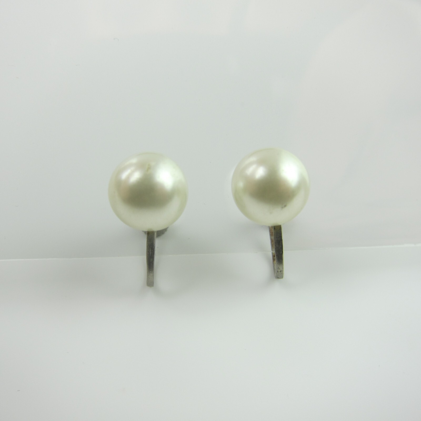 Vintage Screw Back Earrings Round Faux Pearl Mid Century Retro Estate Jewelry