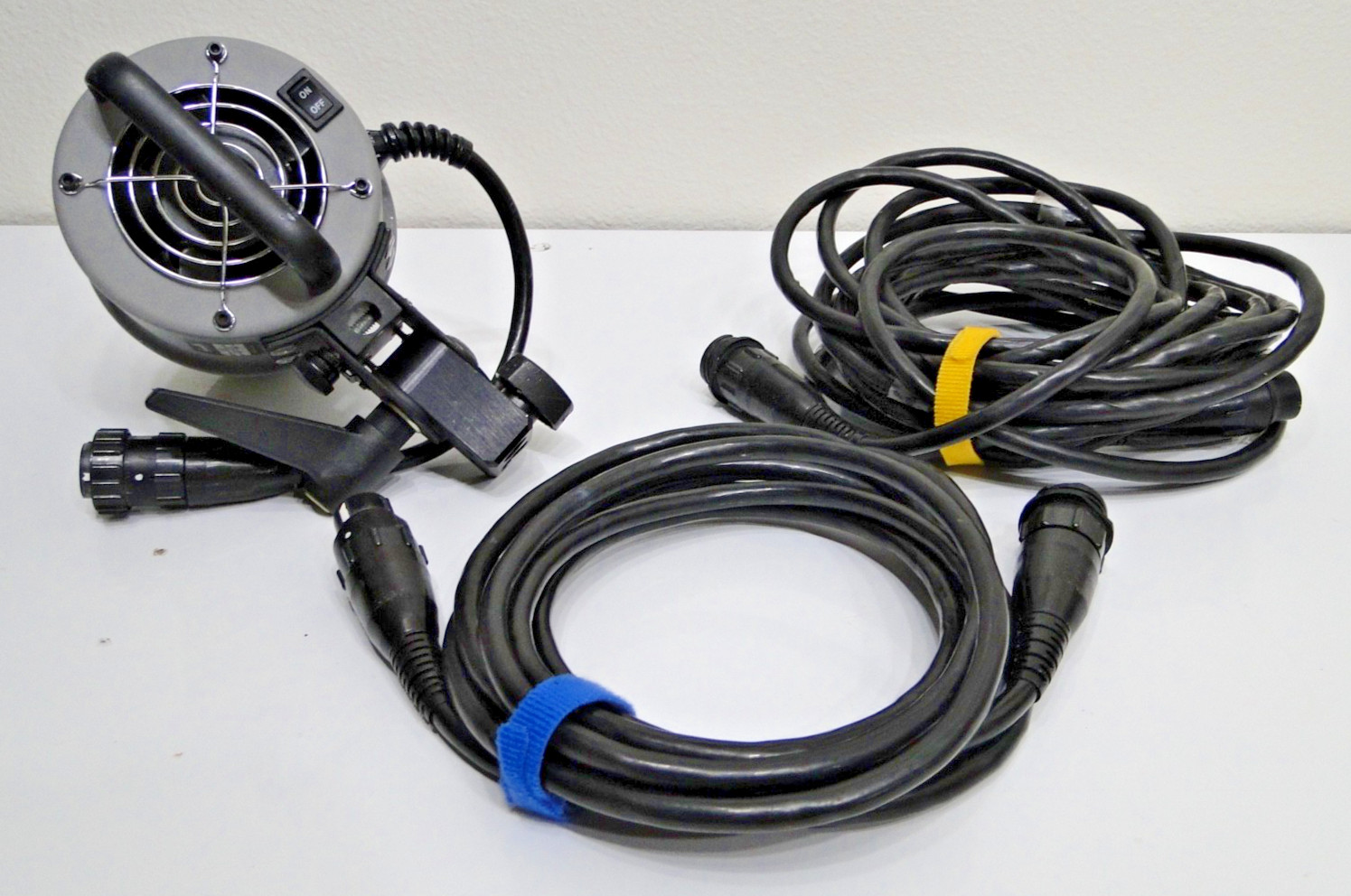 Dynalite 4040 Flash Head Strobe Strobe w/ Frosted Dome, Cover & 15ft Cable - Pro