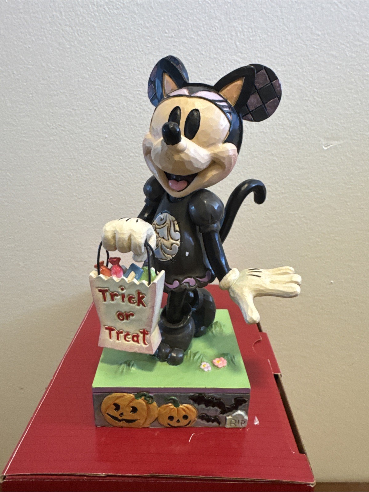 Jim Shore Disney MINNIE BLACK CAT COSTUME FIGURINE “Cat N’ Mouse”!