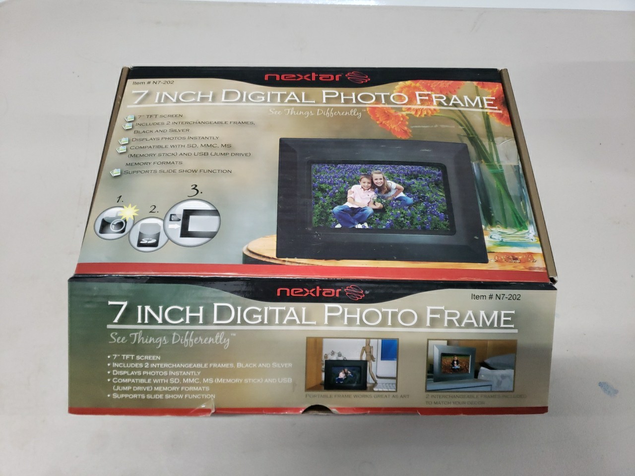 NEXTAR 7-Inch Digital Photo Frame with Slide Show Function Black & Silver Frame