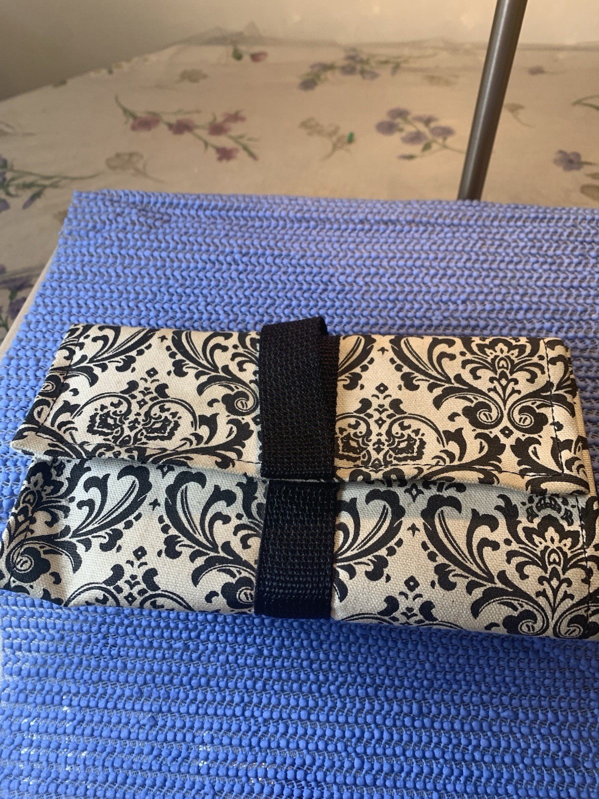 Coupon Wallet Organizer Holder With Manila Labeled Dividers Black & White NEW