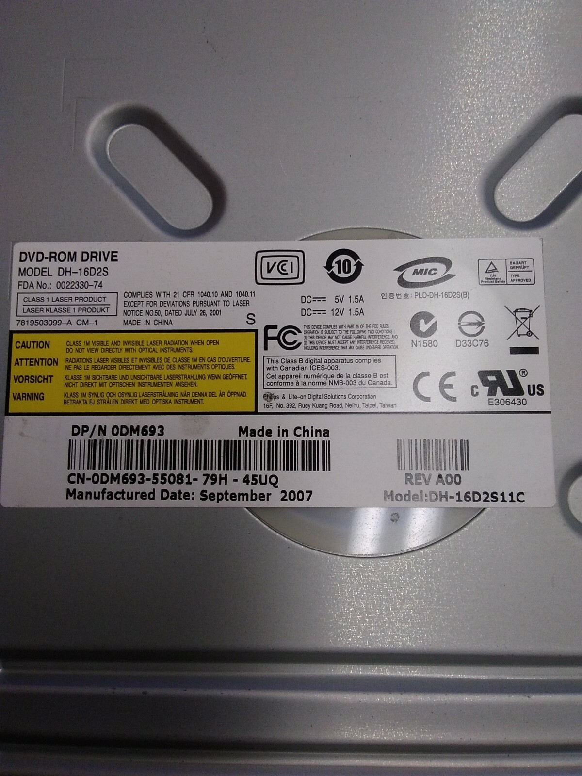 PHILIPS MODEL DH-16D2S DVD-ROM SATA Drive, REV A00
