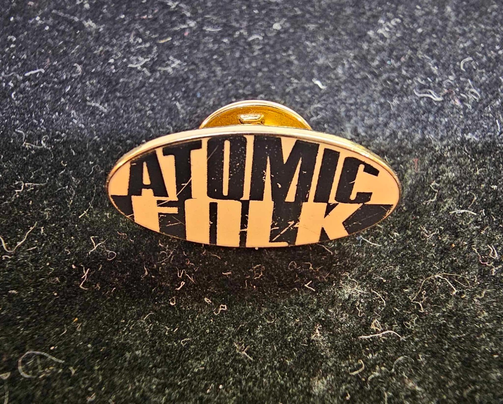 Vtg Goldtone Atomic Folk Lapel Pin - S60