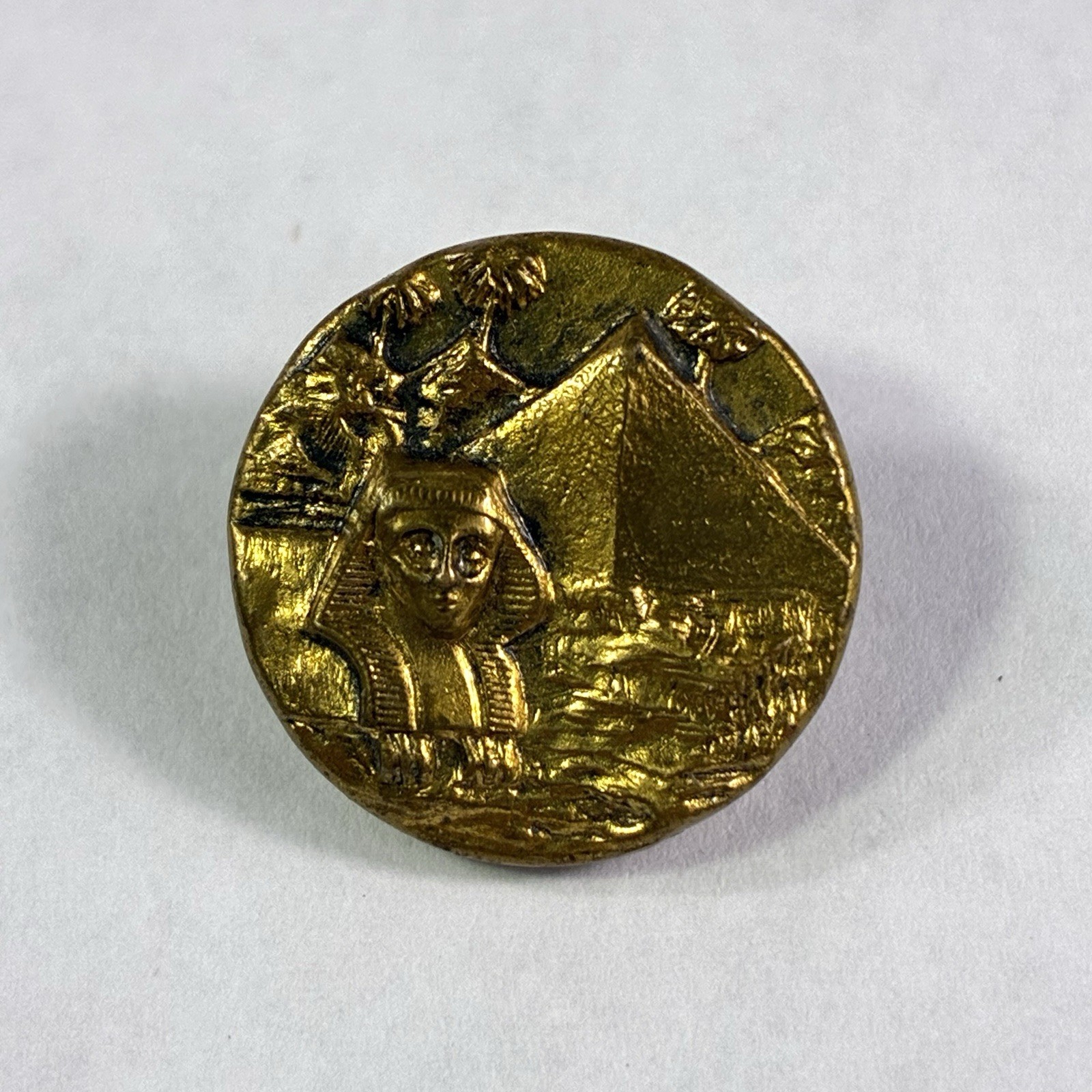 Antique Brass Egyptian Sphinx Egypt Pyramid Button Embossed Picture Scene Vtg