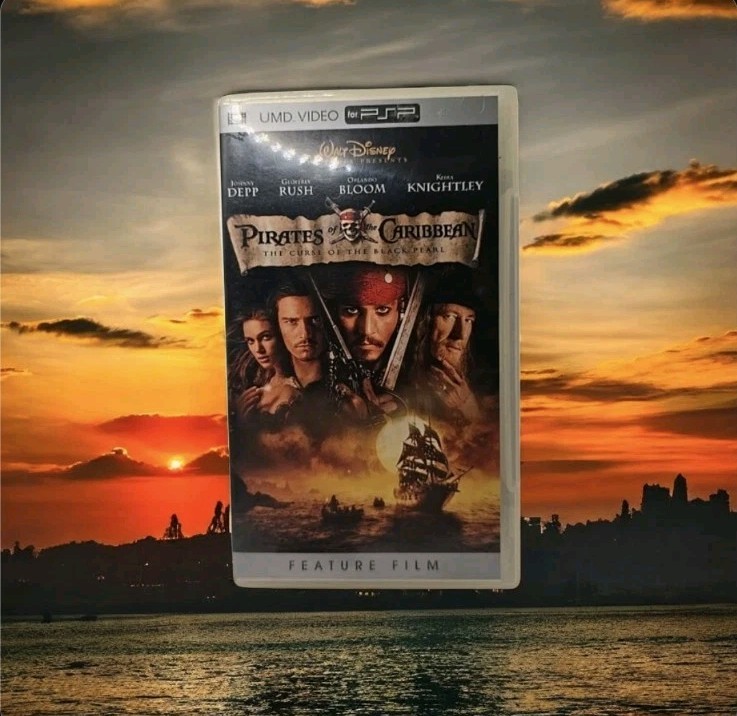 Sony PSP UMD Video Pirates of the Caribbean Case and Inlay No Disc Replacement
