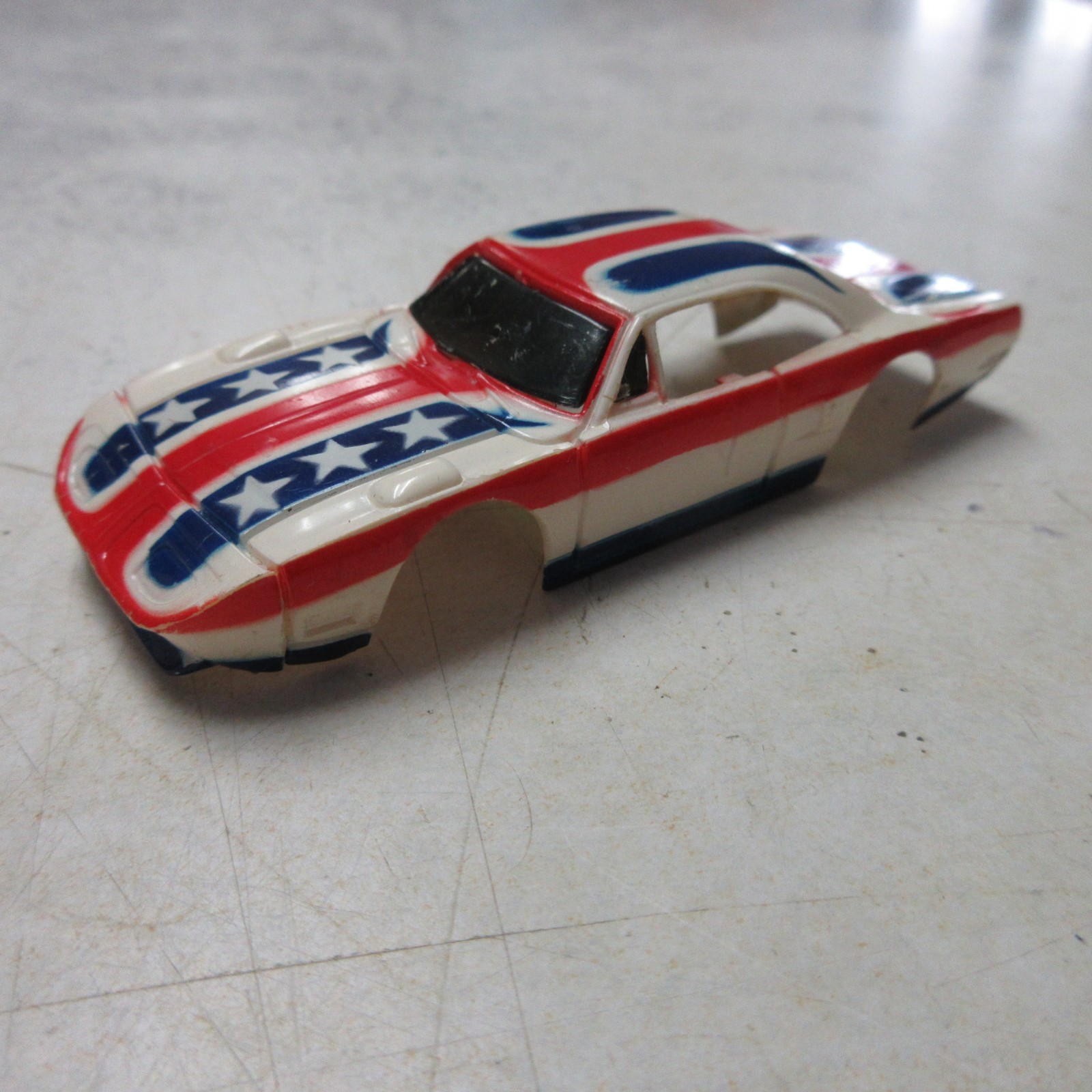 NO FIN BODY Tyco Slot Car Plymouth Superbird Stars  Stripes White Blue (WD12-32)