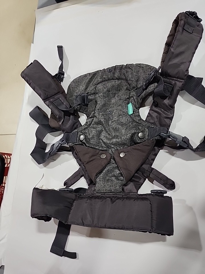 Infantino 200-183 Baby Carrier - Gray