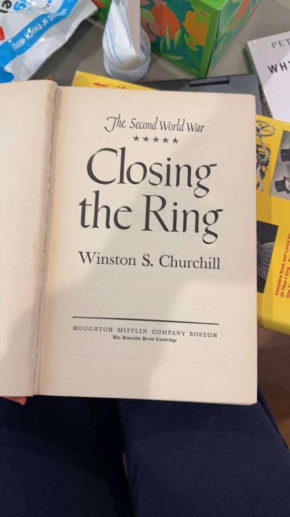 The Second World War: Closing the Ring by Winston S. Churchill