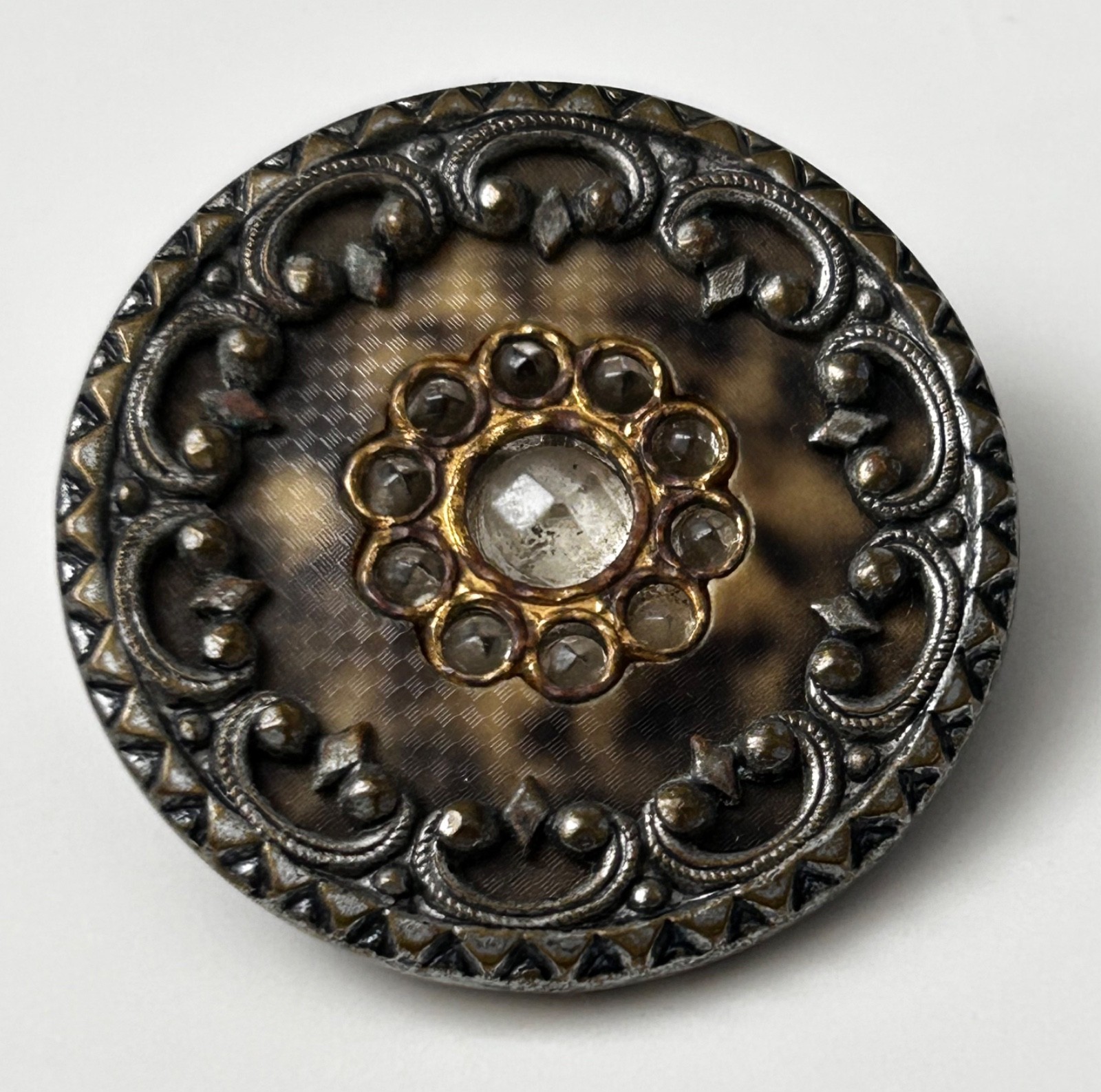 Fabulous Large Victorian Celluloid Button #414