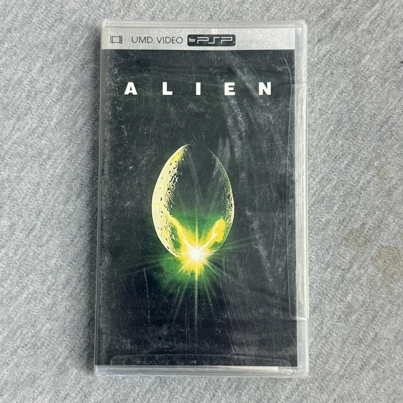 Alien (UMD, 2006, Widescreen)