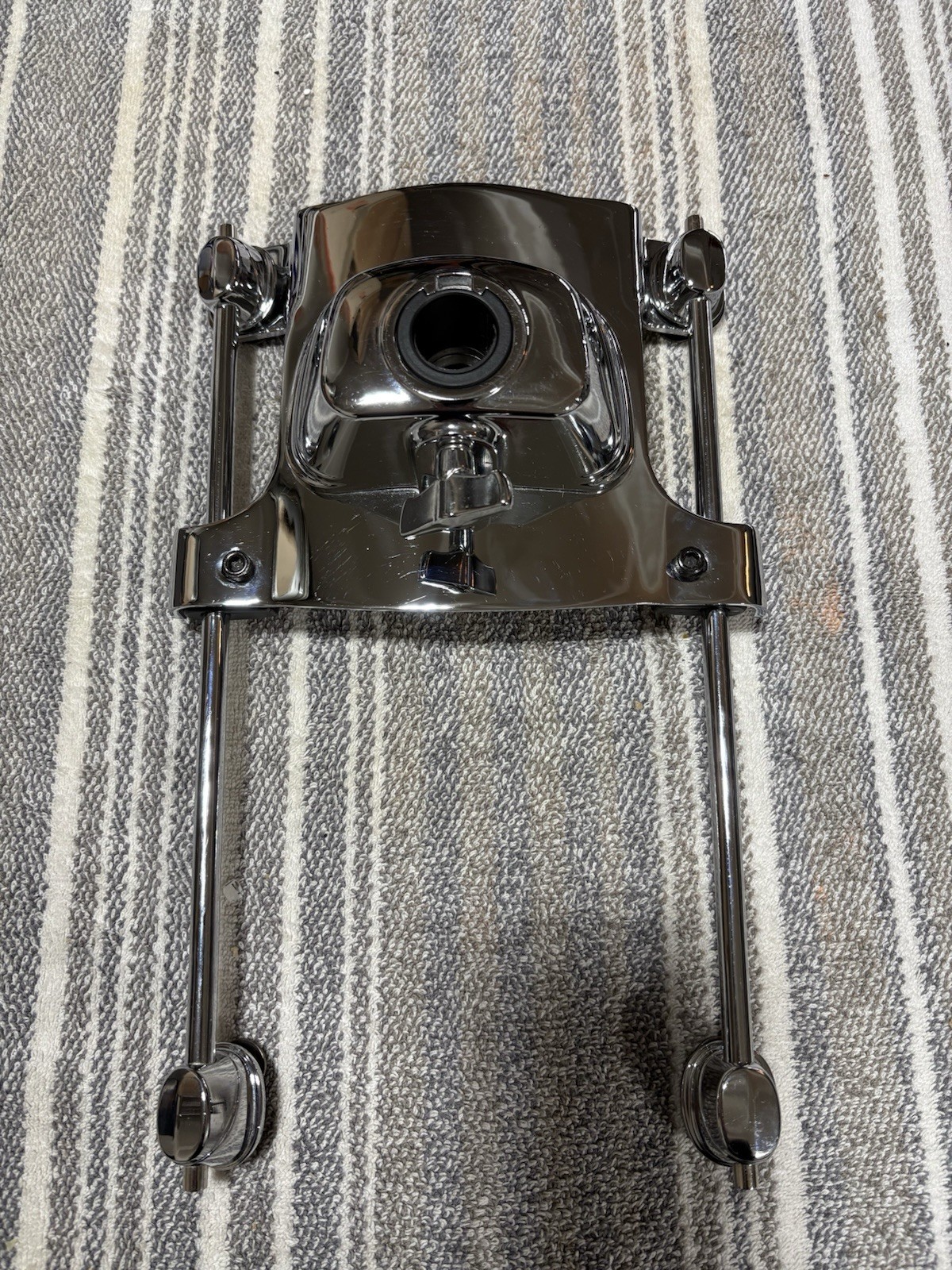 Mapex Orion/Saturn Vintage Bass Drum Tom Mount With Lugs And Screws