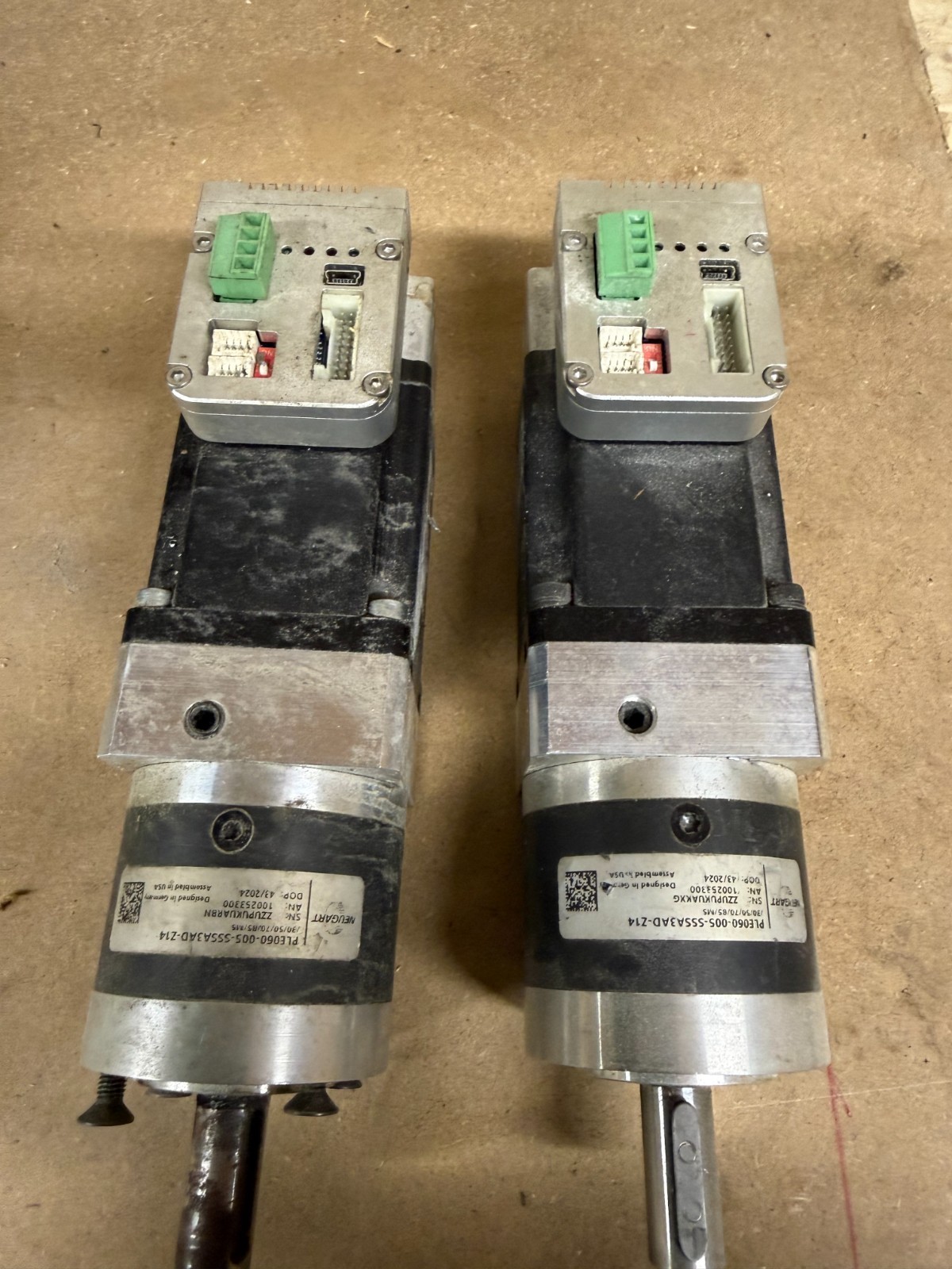 EZMotion closed loop Servo Motors and 5 TO 1 gear box