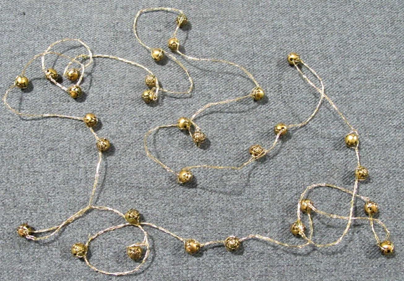 Vintage goldtone plastic flower beads metallic threads long necklace