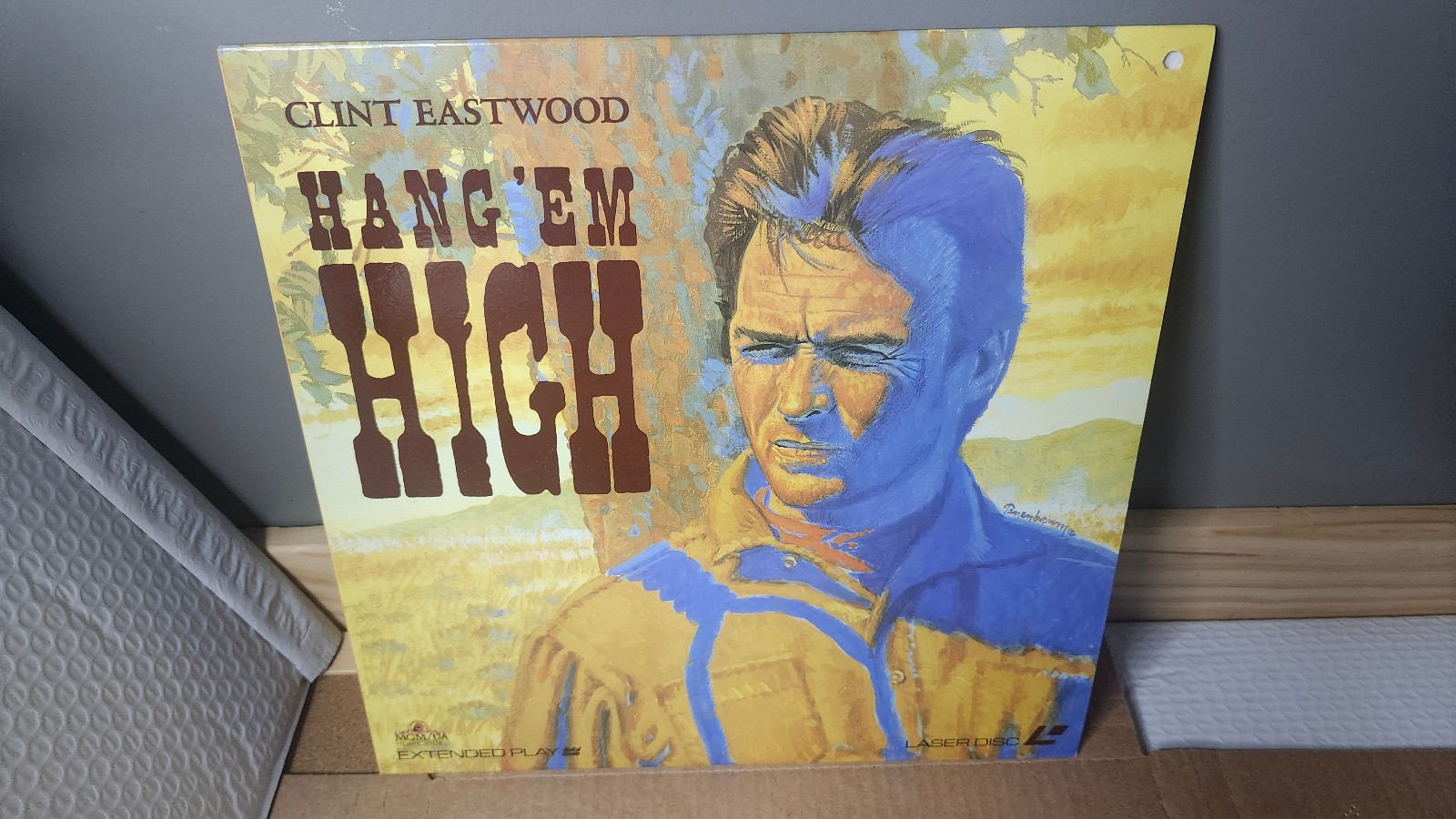"Hang'em High" Extended Play Laser disc LD - Clint Eastwood