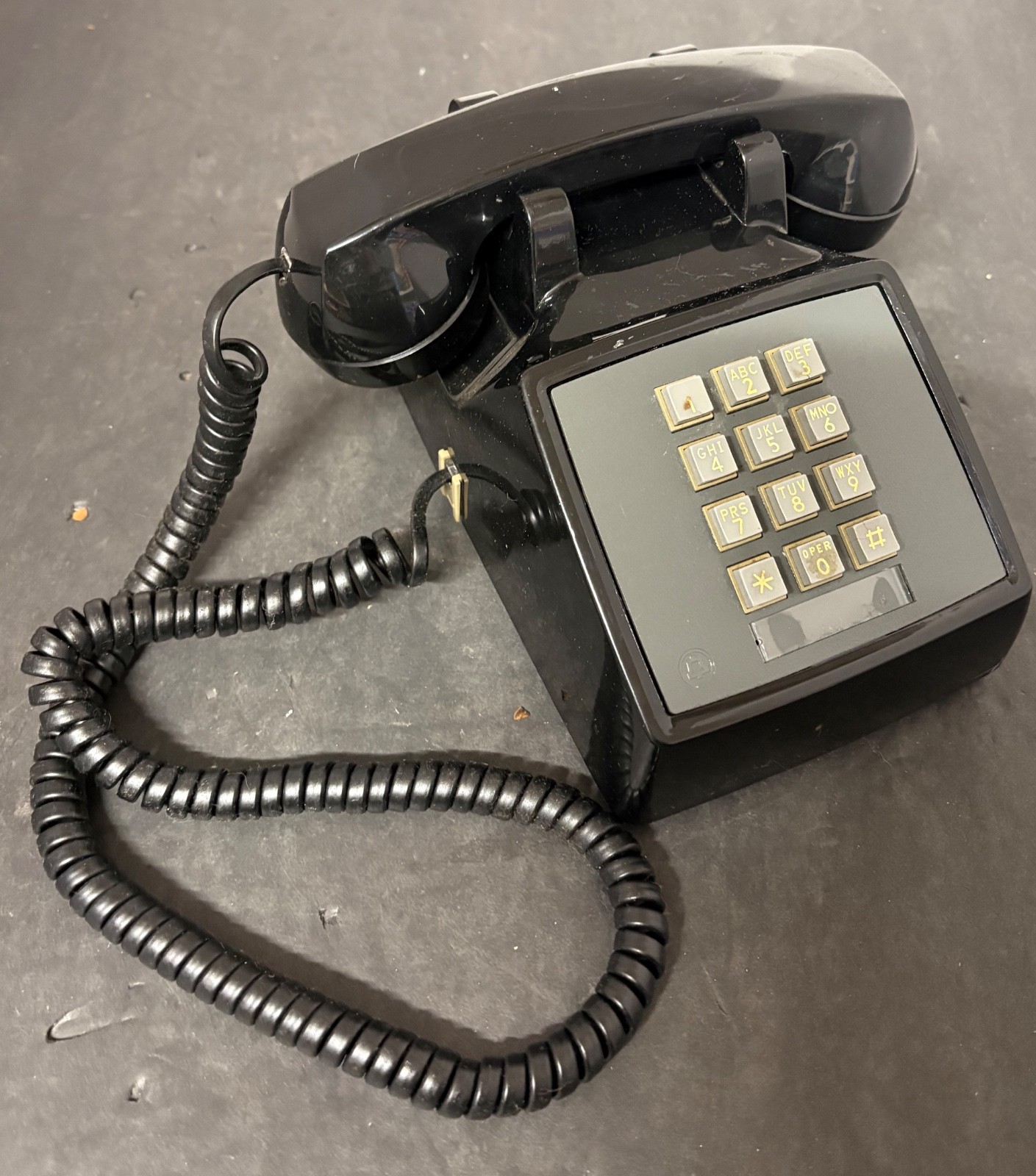 AT&T 2500 DMG black push button touch tone desk phone telephone WORKS