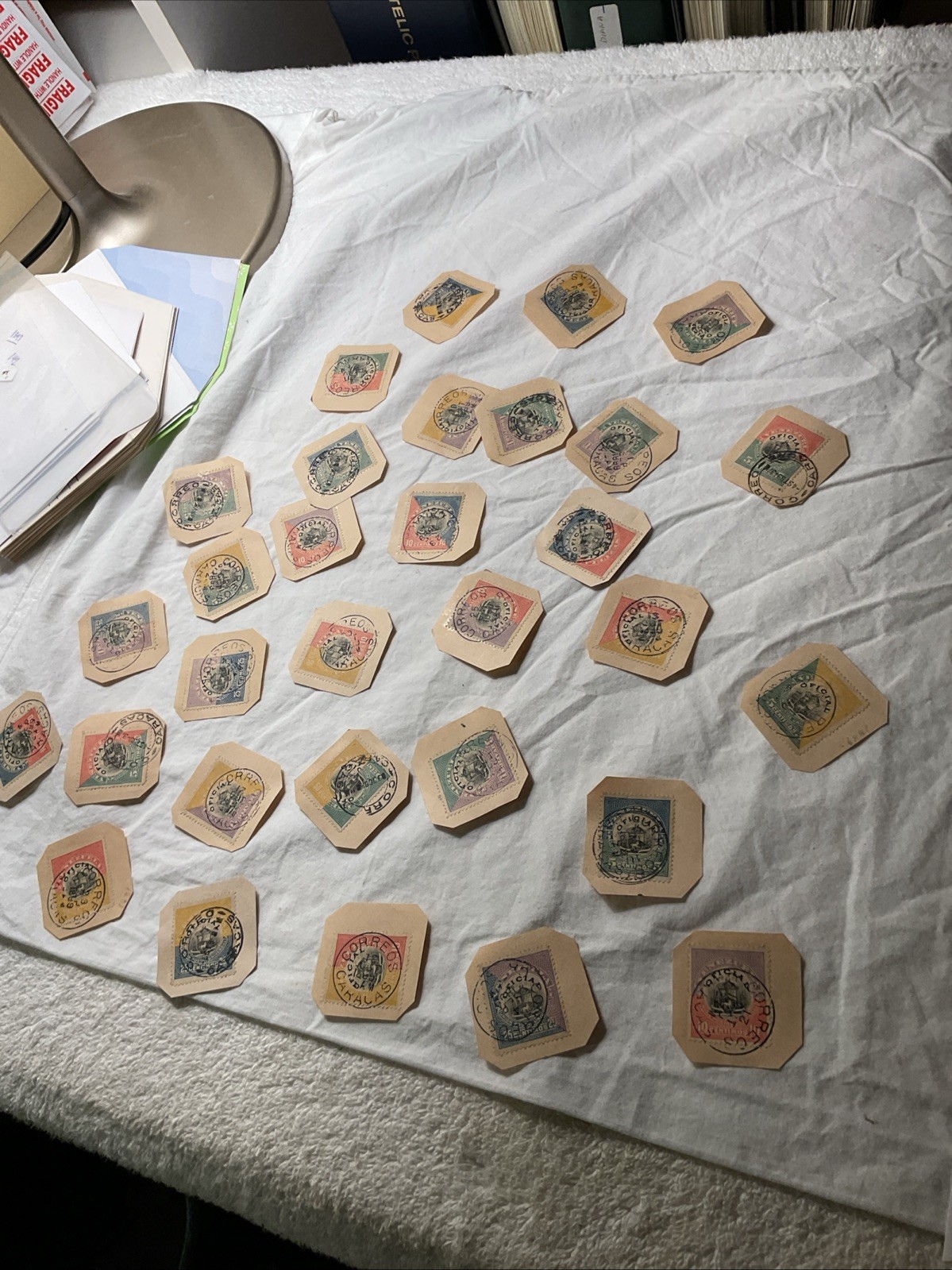 VENEZUELA-(-1899-)-OFFICIAL/SPLIT - lot of  1-Stamp-RANDOM,SELECTION-# 15