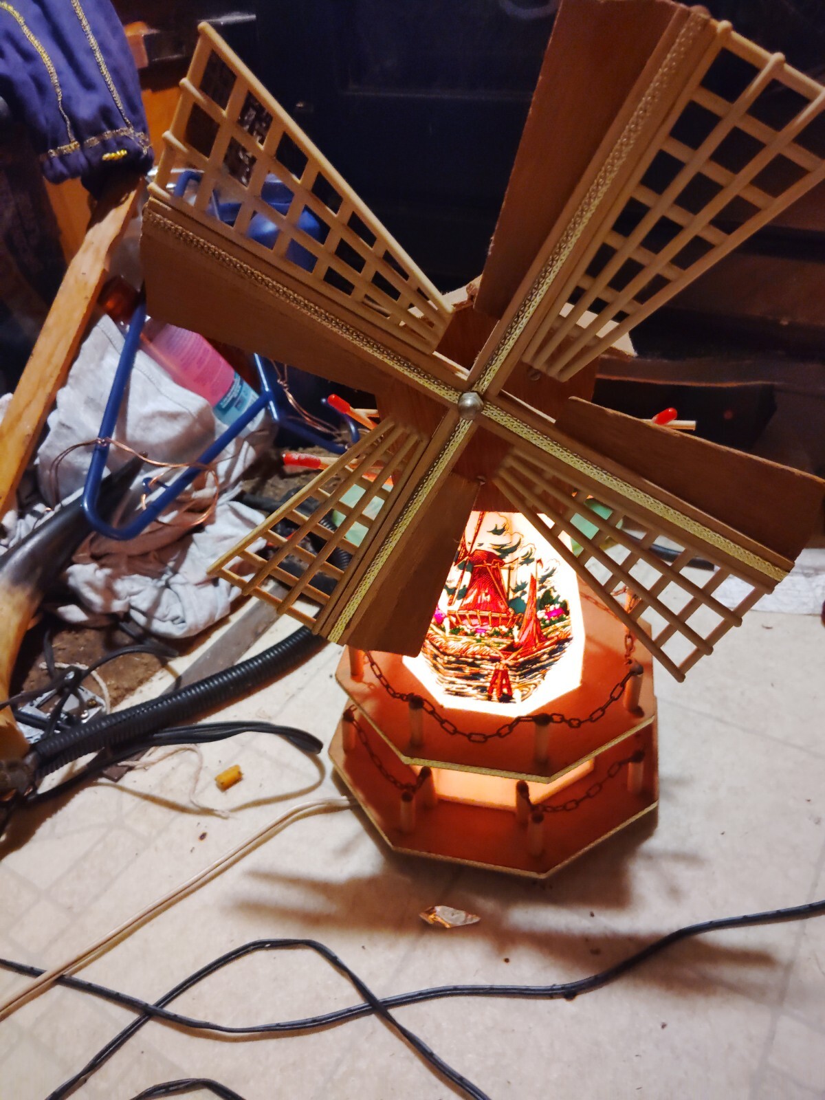 Windmill Lamp Music Box