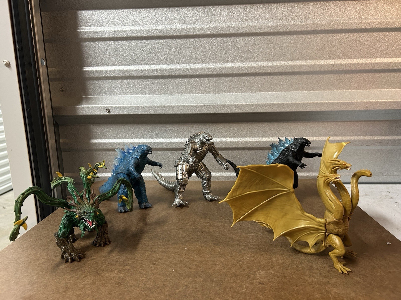 godzilla action figures lot / 5 Loose READ DESCRIPTION