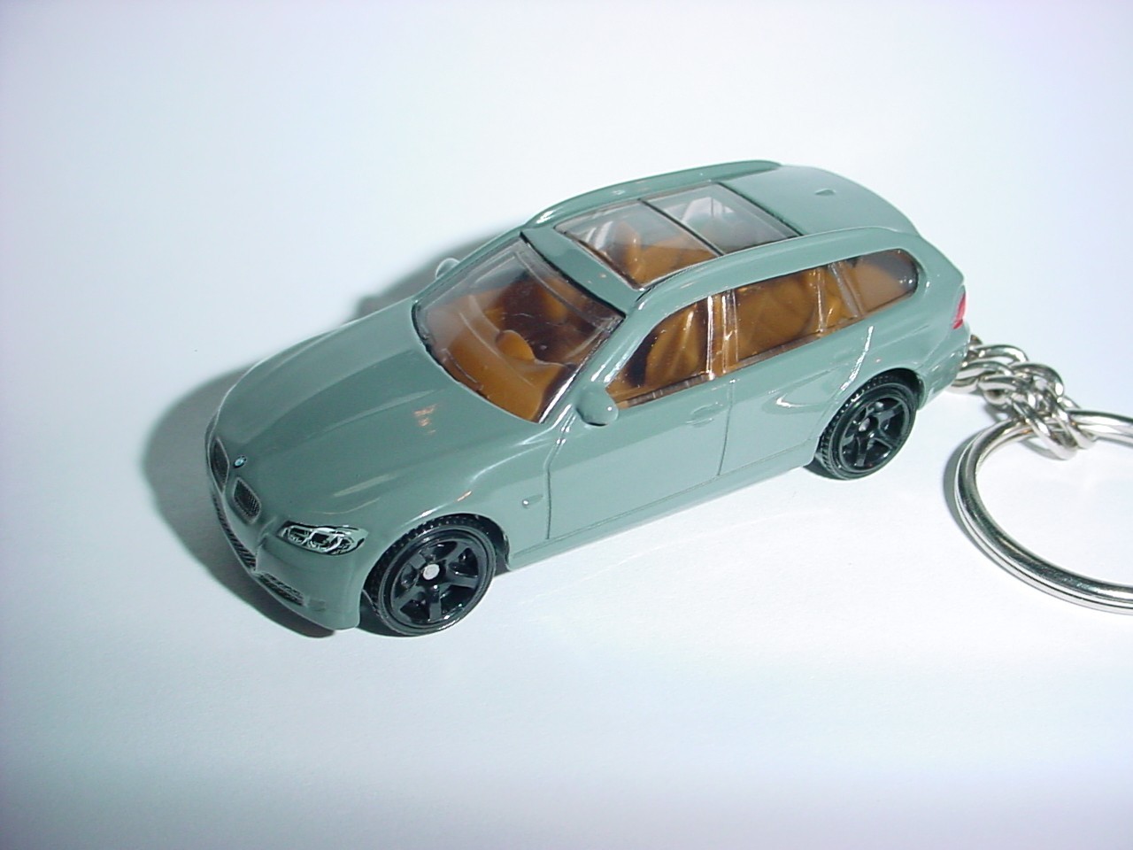 HOT 3D GREY BMW 3 SERIES WAGON CUSTOM KEYCHAIN keyring key BLING 2012 matchbox