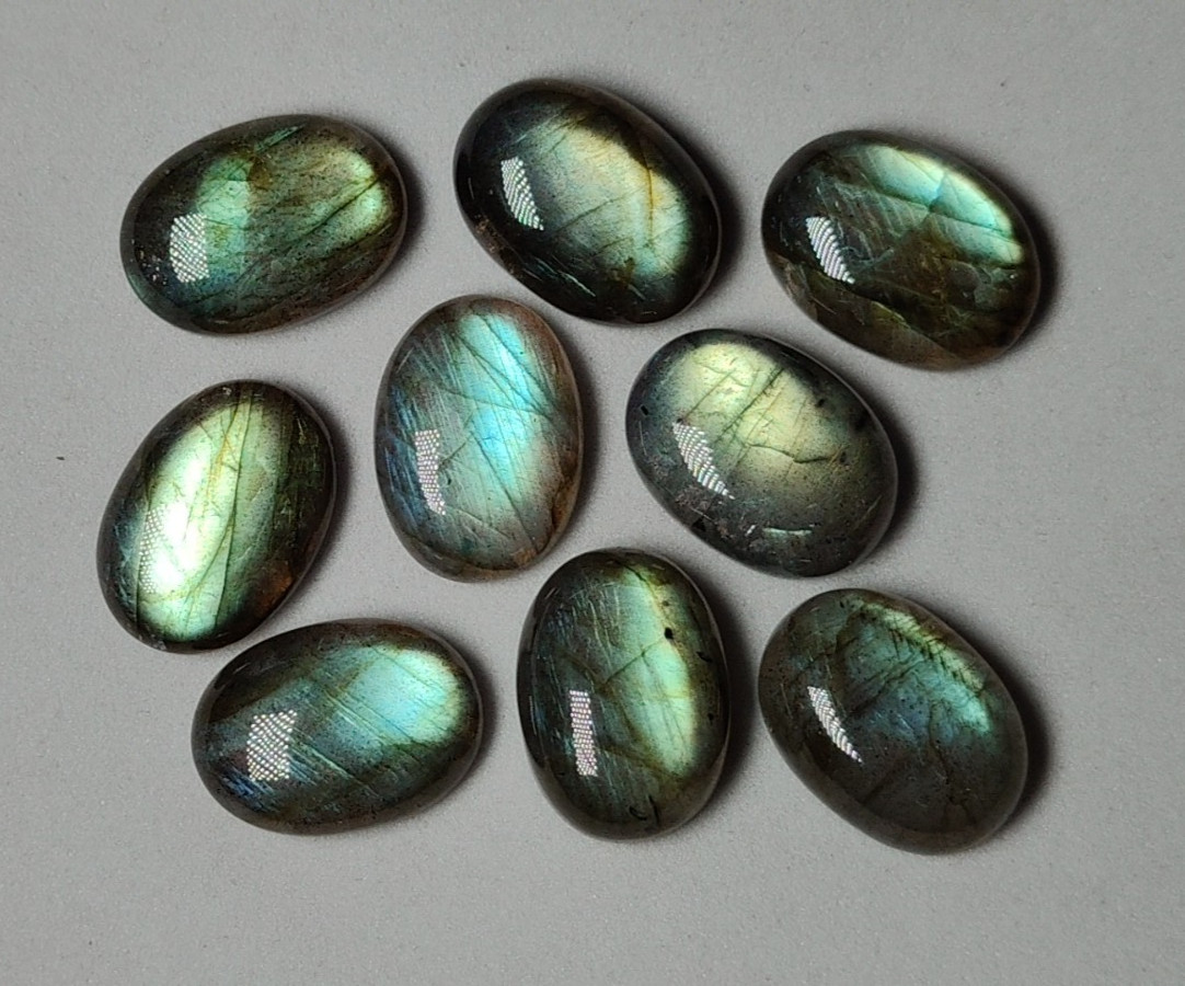 AAAAA Quality Natural Labradorite Oval Shape Multi Fire Cabochon Size 13X18MM