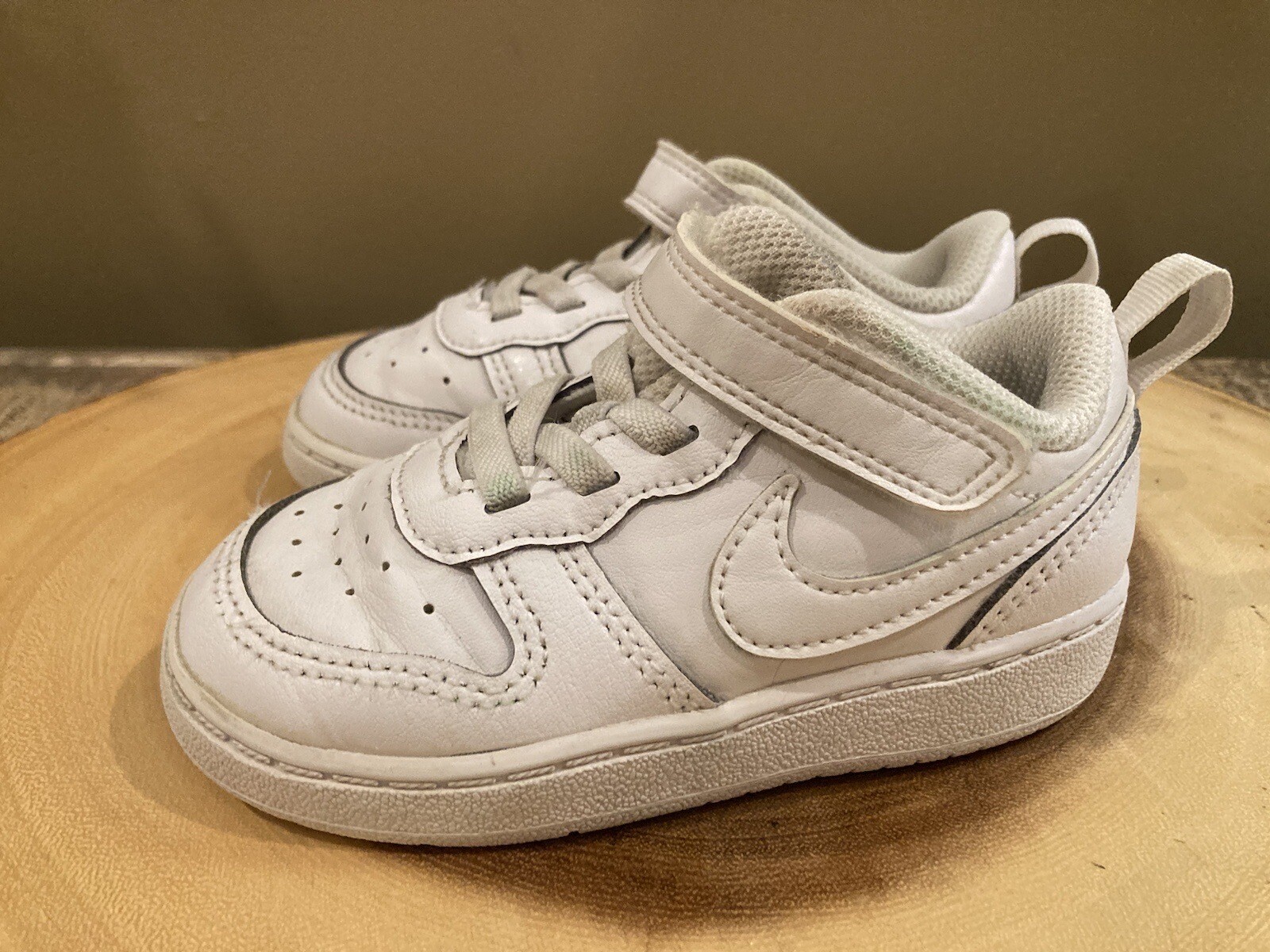 Nike Court Borough Low 2 Trainers Unisex Kids White Size US 7C
