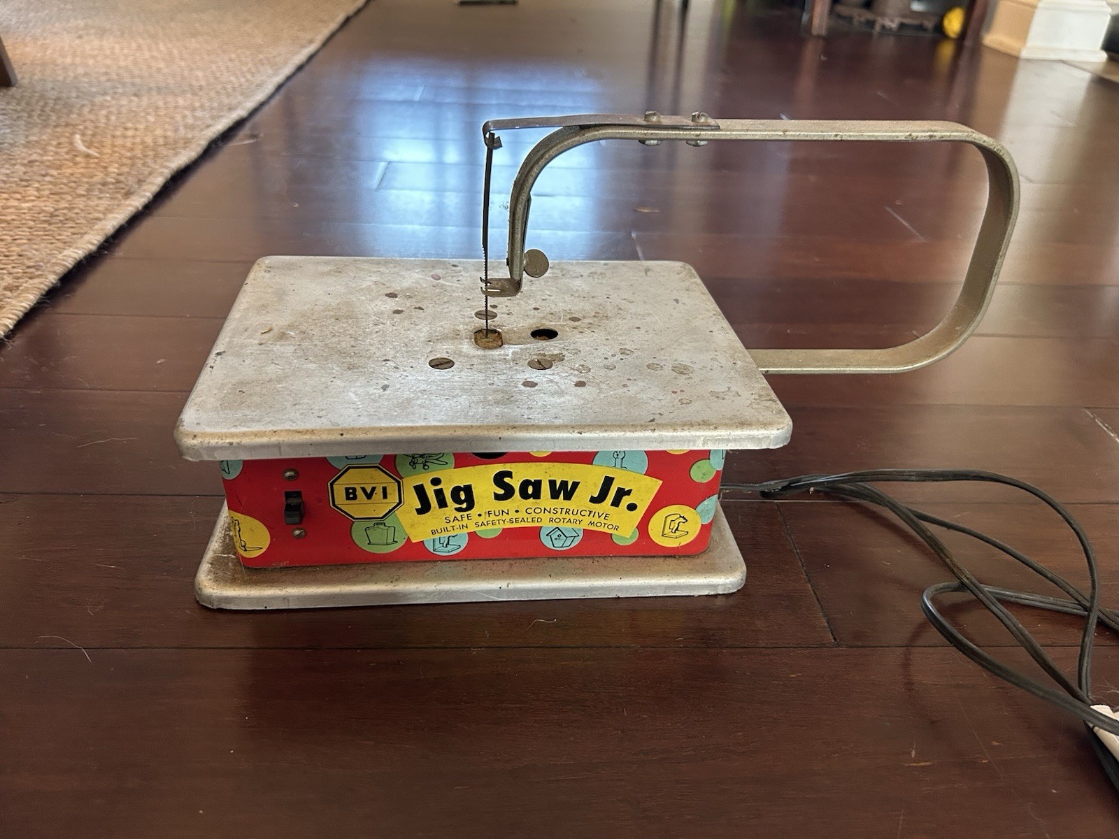 Vintage BV1 Jig Saw Jr. Electric Scroll Saw with Blade - WORKS
