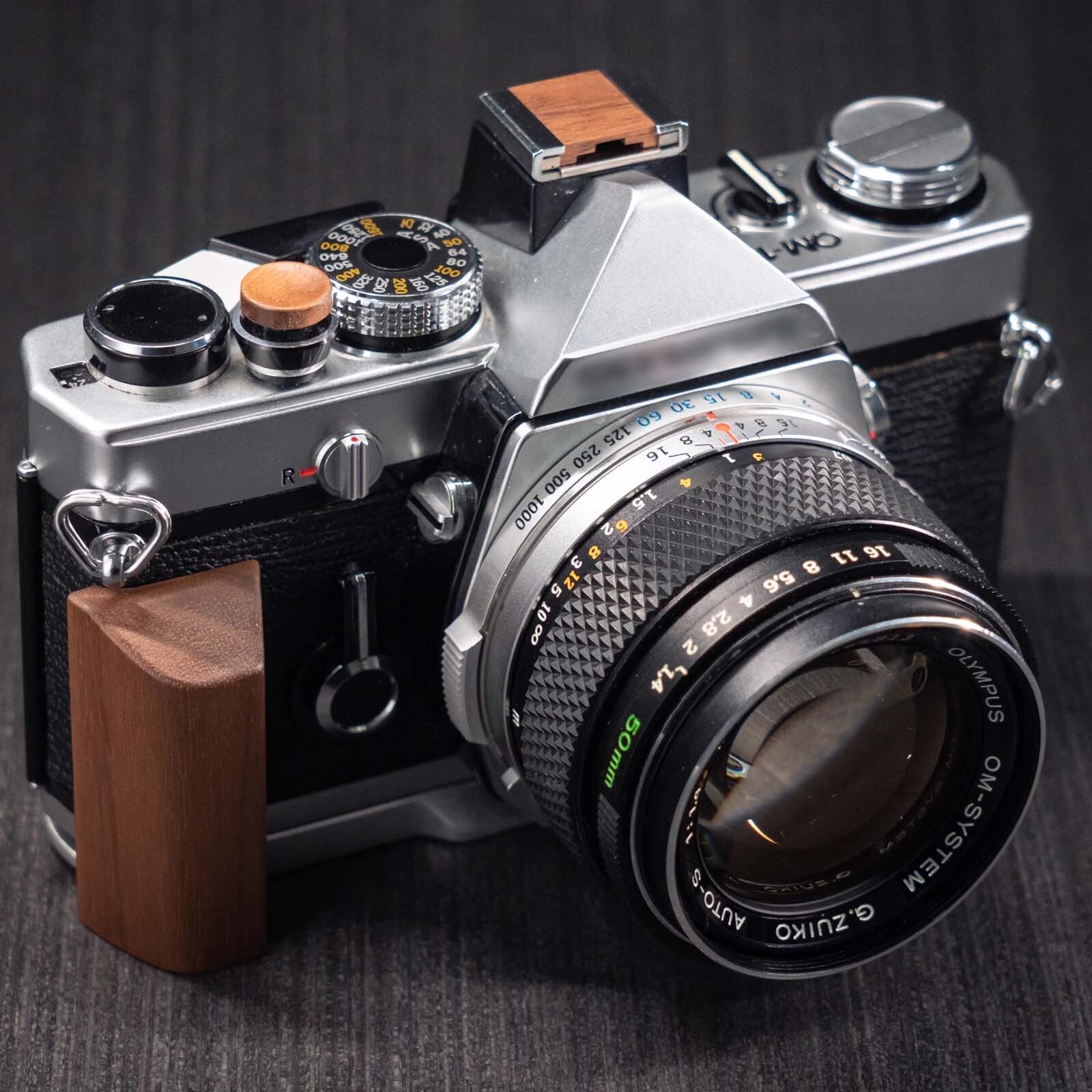 YUWOOD Handcrafted Wooden Camera Grip For Olympus OM-1/ OM-2/ OM-3/ OM-4