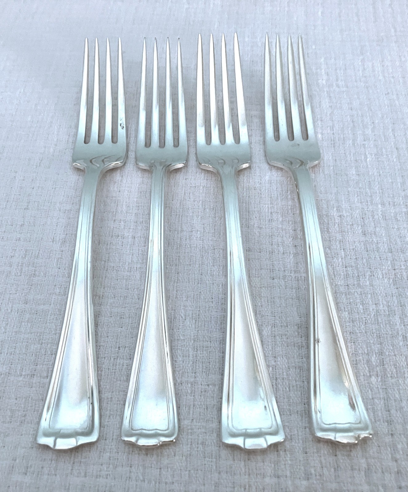 🔴4 Vintage International Silver 1847 Rogers  Silverplate 7.5" Forks Cromwell