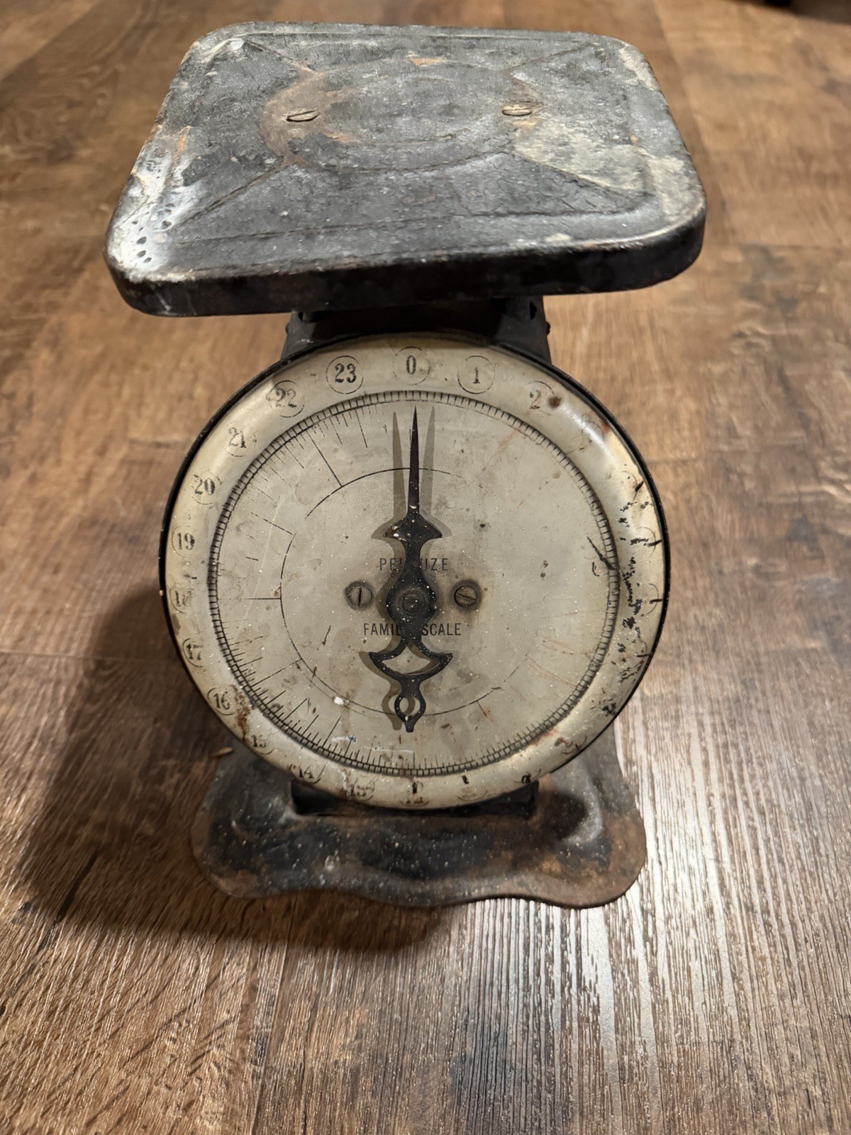 Vintage 30s Pelouze  Family Scale  -Chicago - 24 lbs