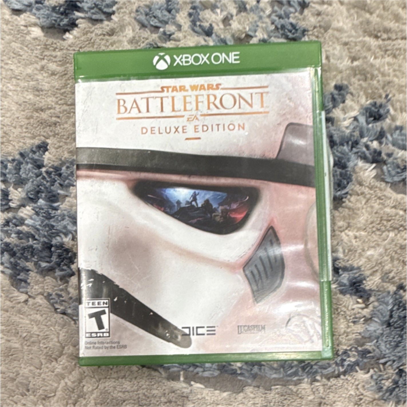 EA DICE Star Wars Battlefront Deluxe Edition & Battlefront II Xbox One Disc Lot