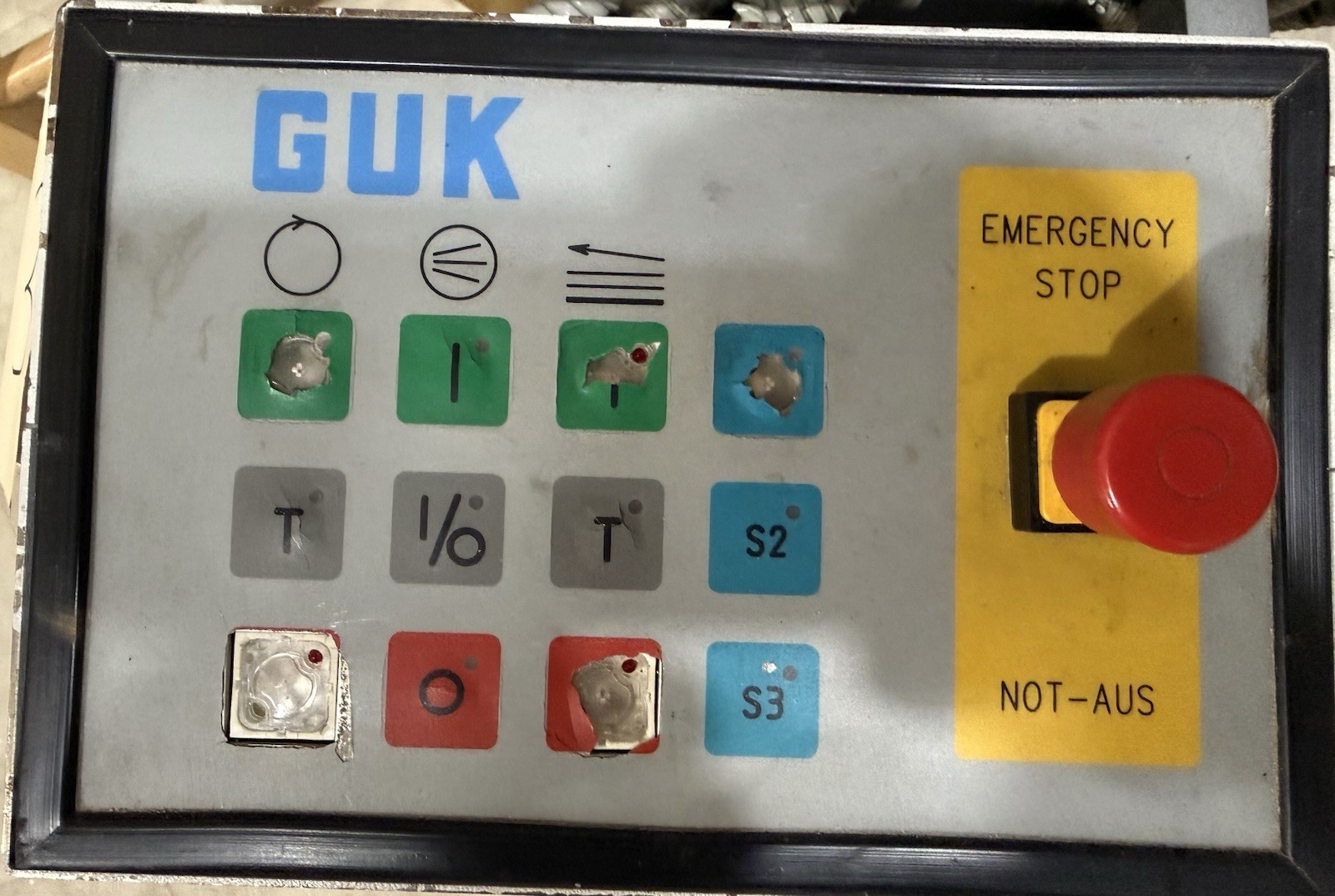 GUK Pendant Controller