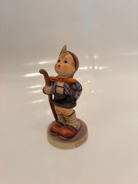 Vintage Goebel M J Hummel “Little Hiker" Figurine #16 2/0 TMK-5
