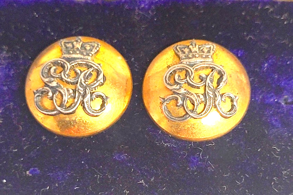 2 Antique Queen Victoria Stalf Silver & Gilt Cuff Buttons n Original Hawkes Case